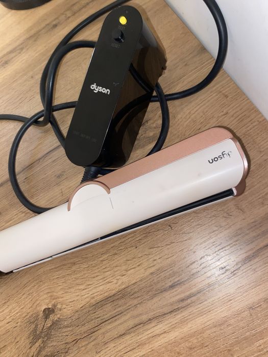 Продаю оригинальный Dyson Airstrait HT01 Ceramic Pink