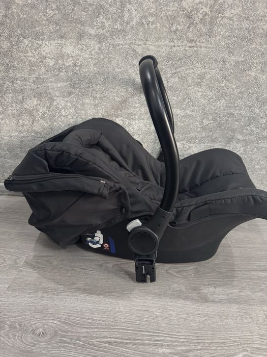 Детское автокресло pierre cardin (новое)