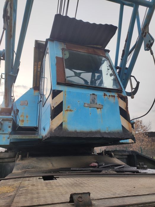 Temir yoʻl kran SOTILADI, EDK-300, 60 tonna koʻtaradi tokda va dizelda