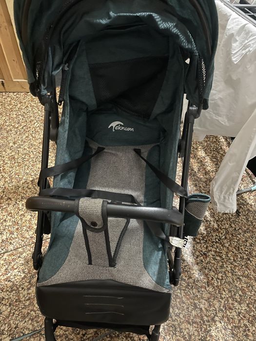 Продается коляска легкая