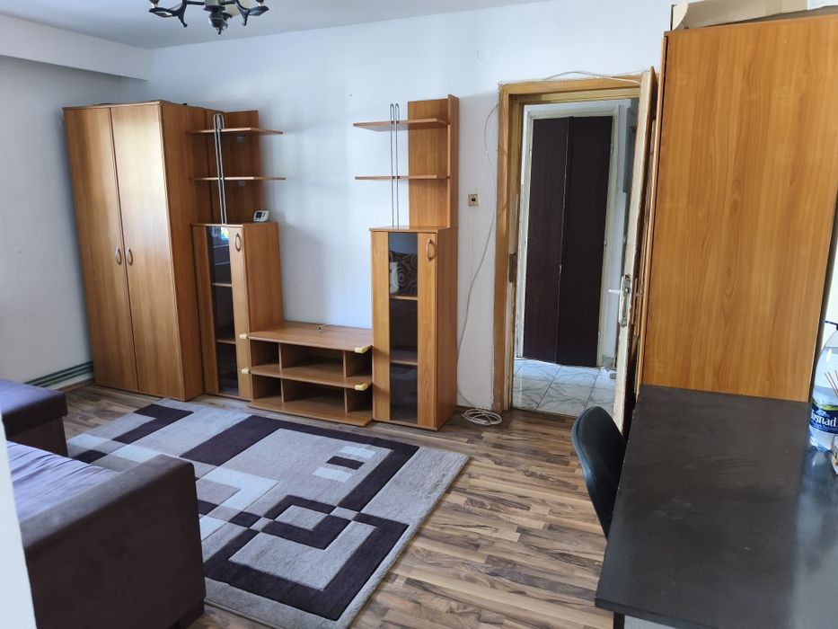 Apartament 2 camere,  etaj 1, centrală proprie – 400 m de Academia de Muzică
