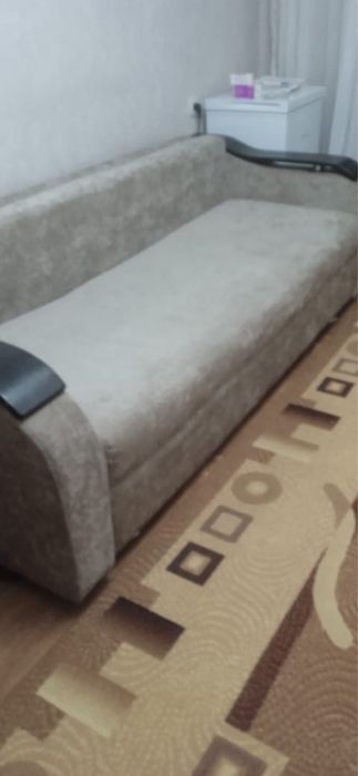 Диван в хорошем состоянии