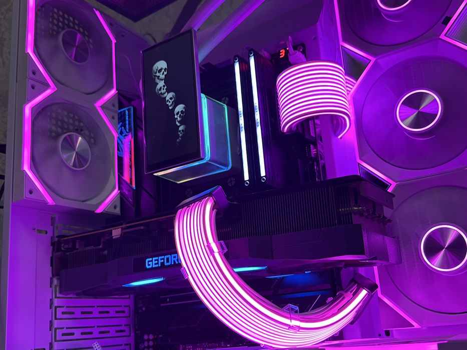 Ryzen 7 9800x3d Asus Rog  x670e-e RTX 3080