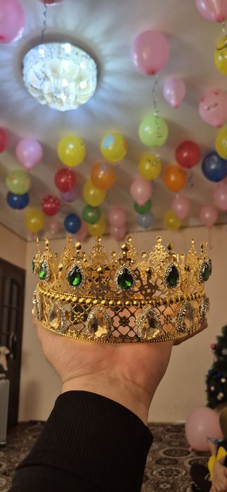 Корона, тож. ,toj sotiladi