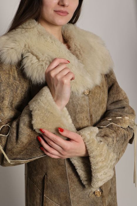 Cojoc din lana de miel naturala (aledeleon de vazare)