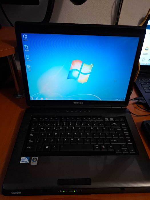 vand laptop in stare buna si functional