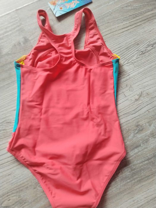 НОВ! Детски цял бански