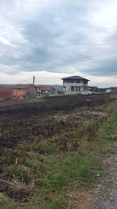 Teren intravilan de vanzare - Apahida, judetul Cluj - 1350mp