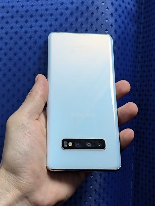 Samsung S10 Plus 128 gb Ram 8 EAC android 12