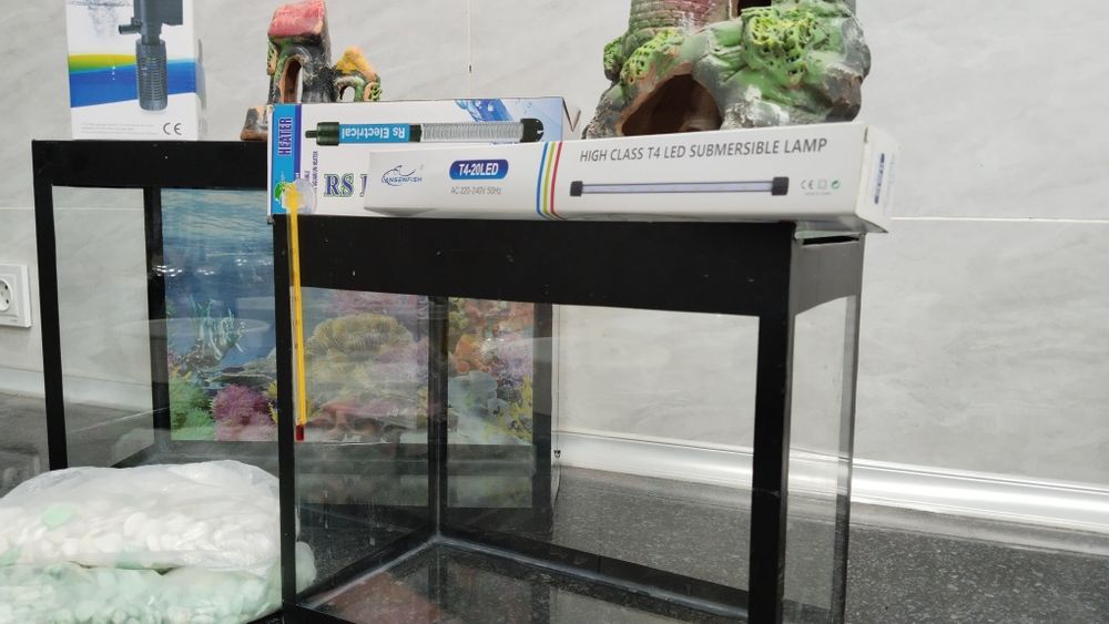 Аквариум сотилади. 10 литр ва 20 литр