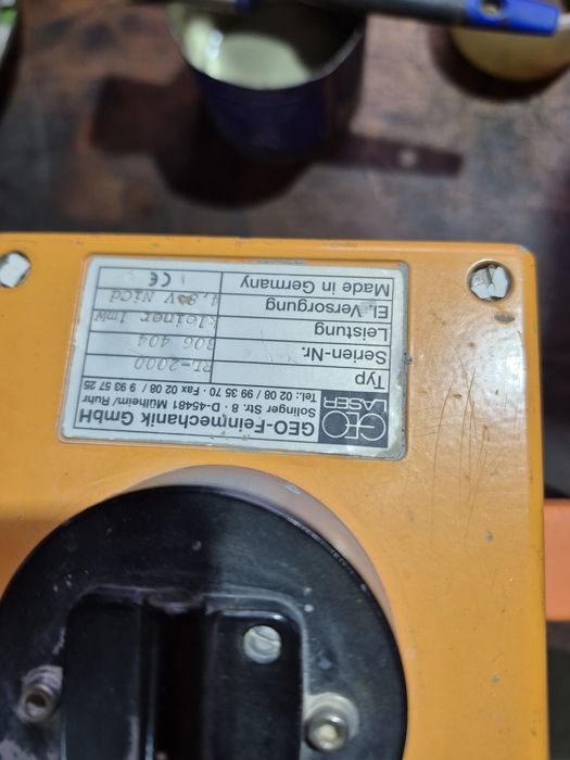 Nivelar laser rotativa GEO DEFECTA