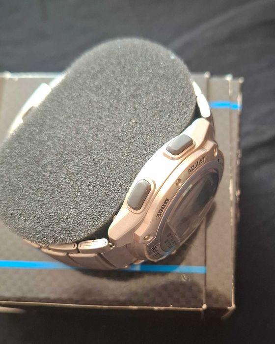 Продавам смарт часовник Huawei Watch GT2 46mm и обикновен часовник Casio W-756D