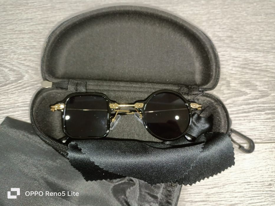 Модные солнцезащитные очки с футляром!!