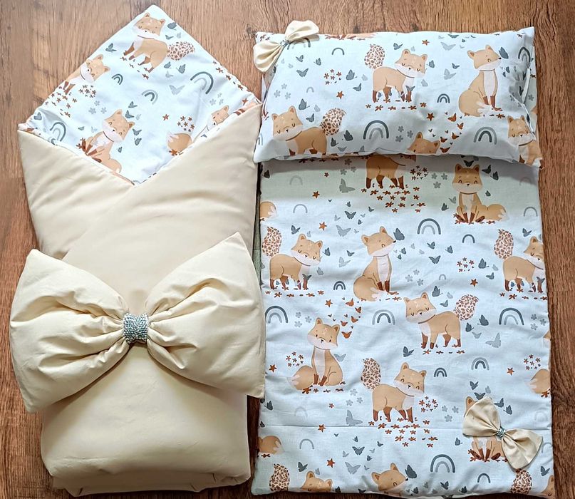 Продавам комплект от порт бебе, подложка и възглавница