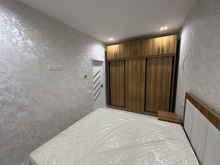 Сдается квавртира 1 комнатные Новый евро ремонт с мебель техникой