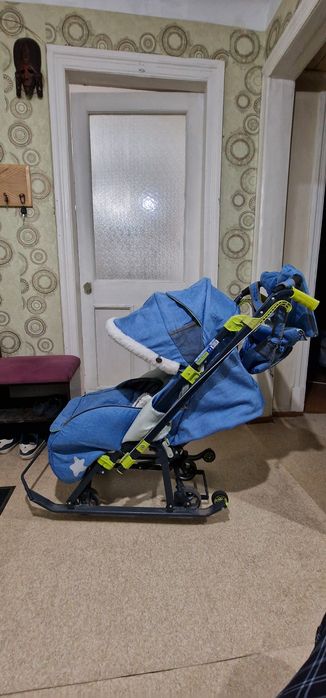 Продам санки коляску