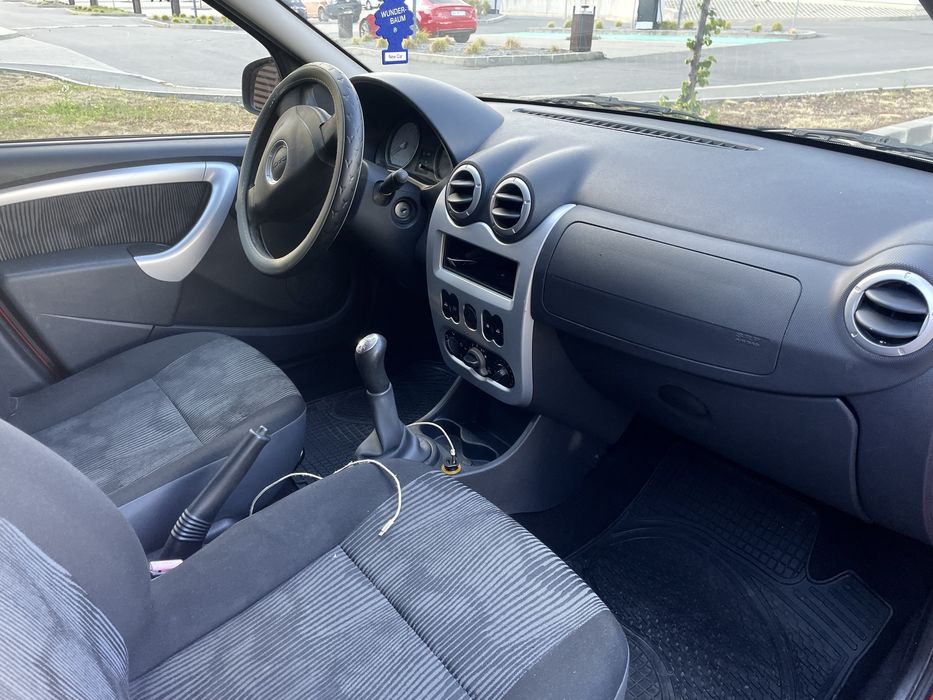 Dacia Logan MCV 1.6 16V LAUREATE 7 Locuri
