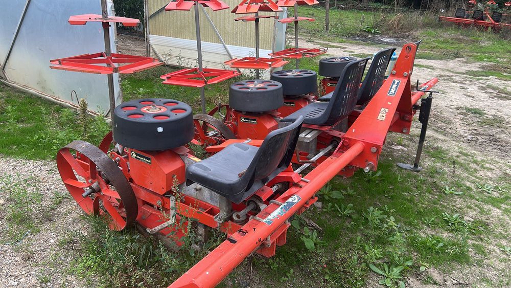 Plantatoare rasaduri