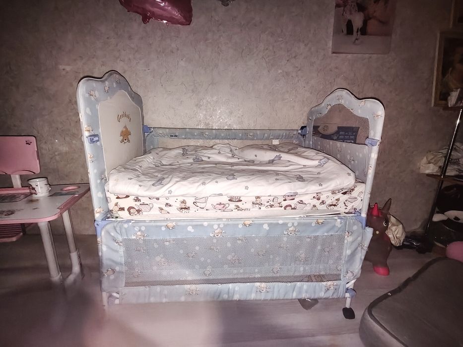 Продам детскую кроватку-манеж
