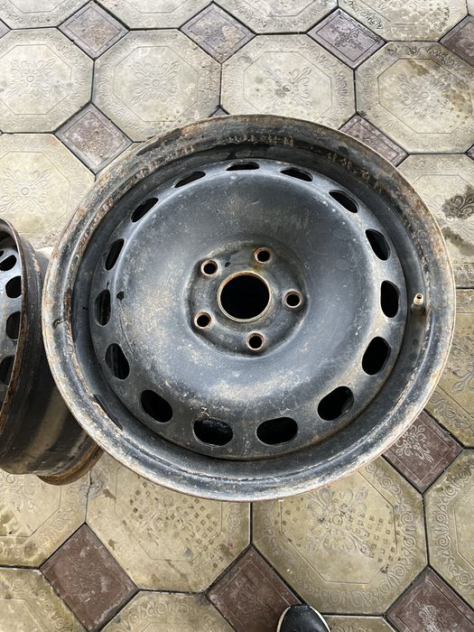 Диски на ауди С-4 А-6.