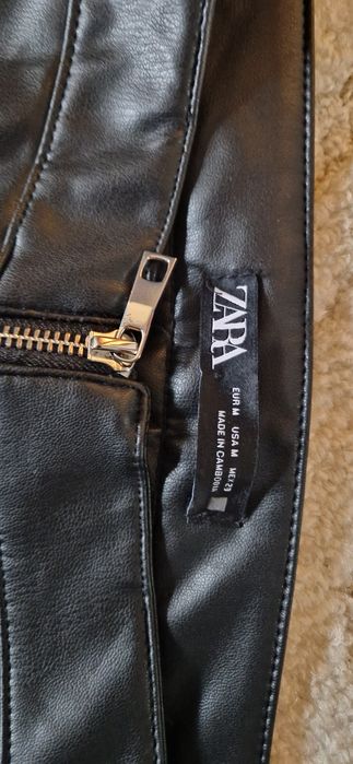 Кожено панталон Zara