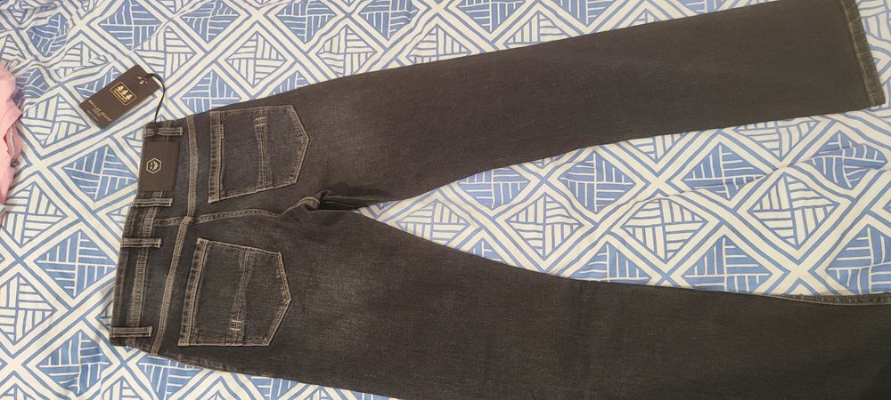 Продам джинсы Dallas