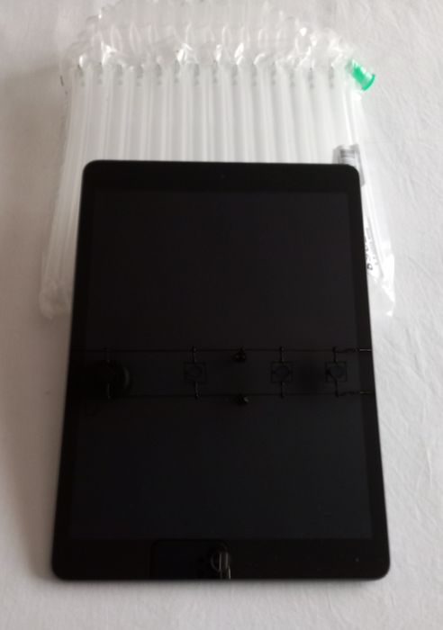 Tableta Apple gen 9 ,64 GB.Nouă.