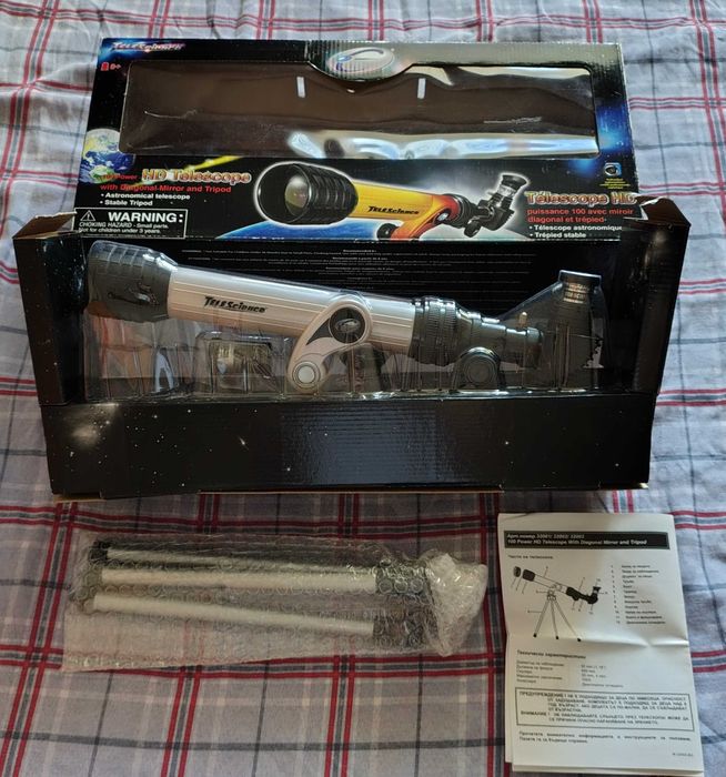 Детски телескоп със статив