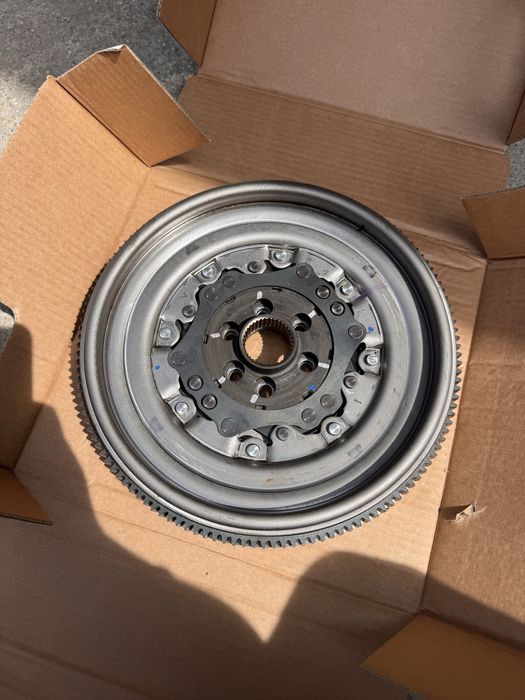 Axe came monobloc plus volant  cod motor DFGA SKODA SUPERB 3 2018 2.0Tdi 150 cp