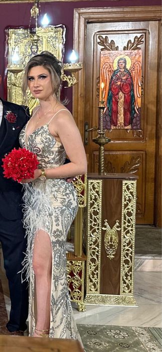 Vand rochie de ocazii