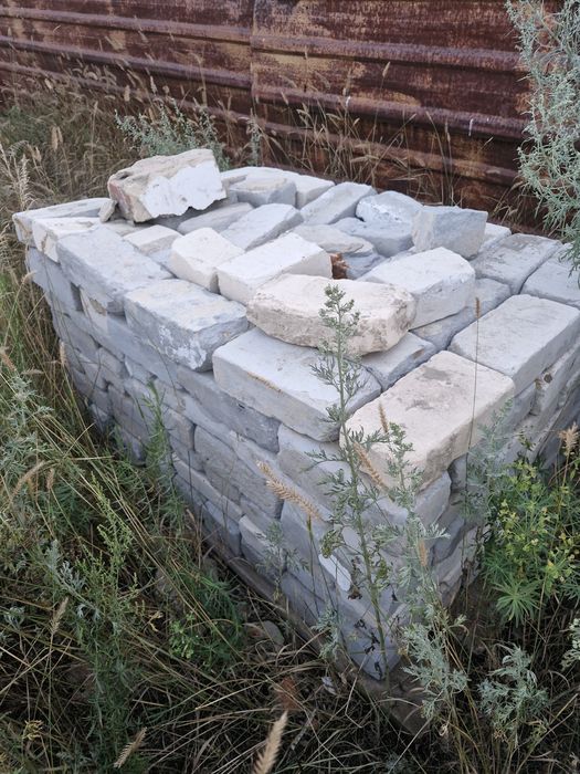 Продам кирпич новый и б/у
