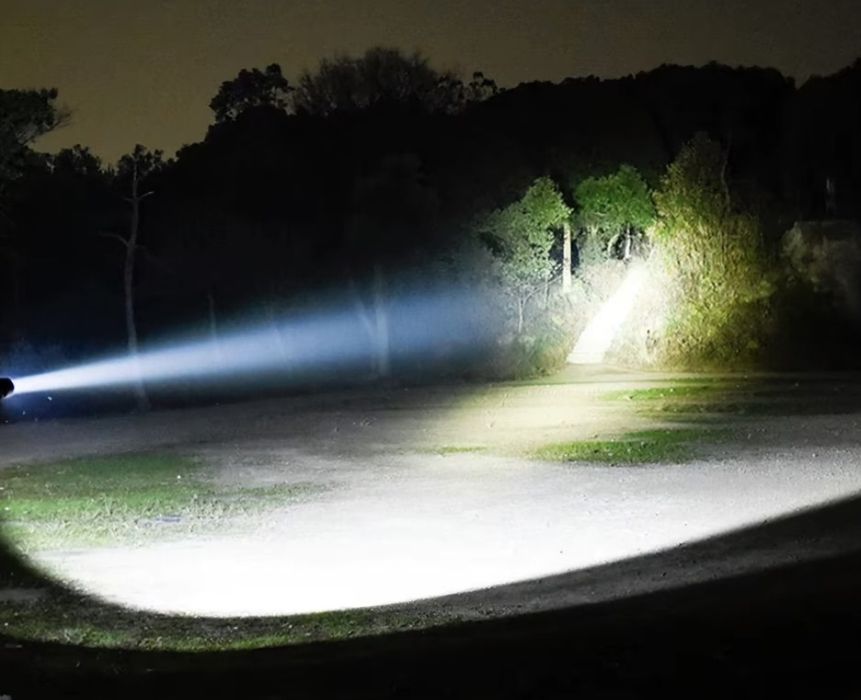 Мощный повербанк- супер фонарь