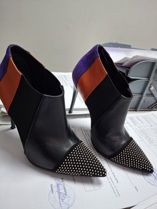 Женская,обувь ..