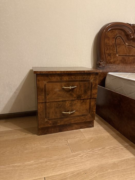 Прикроватные тумбы 2 шт