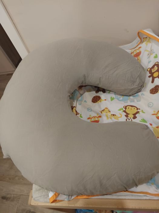 Възглавница за кърмене