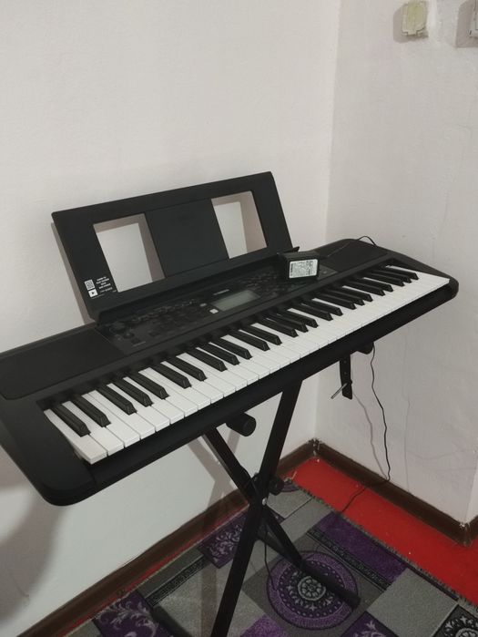 Yamaha E 383 почти новый