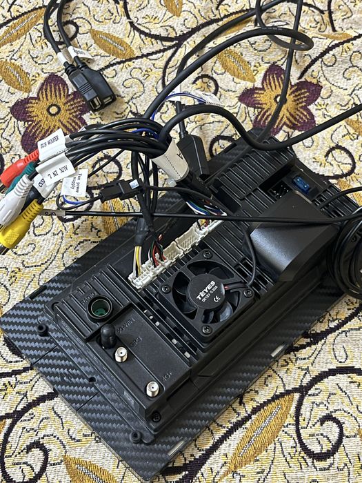 Продам магнитоллу TEYES CC3L с симкой