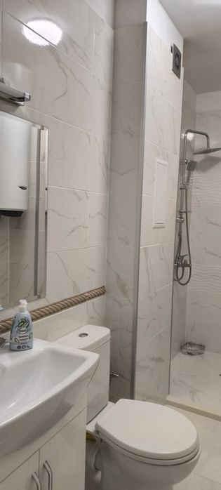 Продава се Тристаен апартамент в Пловдив, Остромила - 122 кв.м за 1394 €/кв.м - Снимка #8