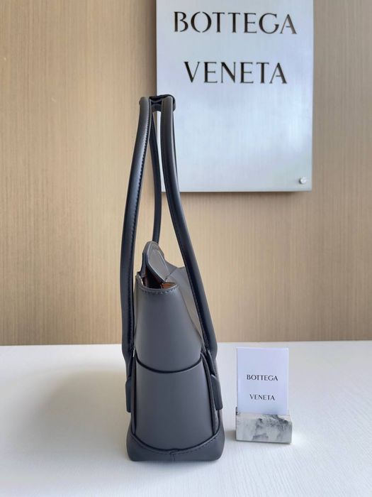 Geanta Bottega Veneta Arco