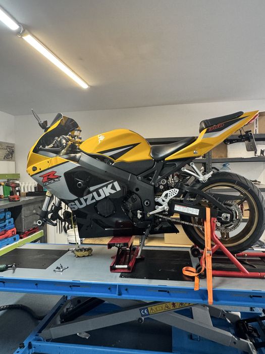 Suzuki Gsxr 750 k5