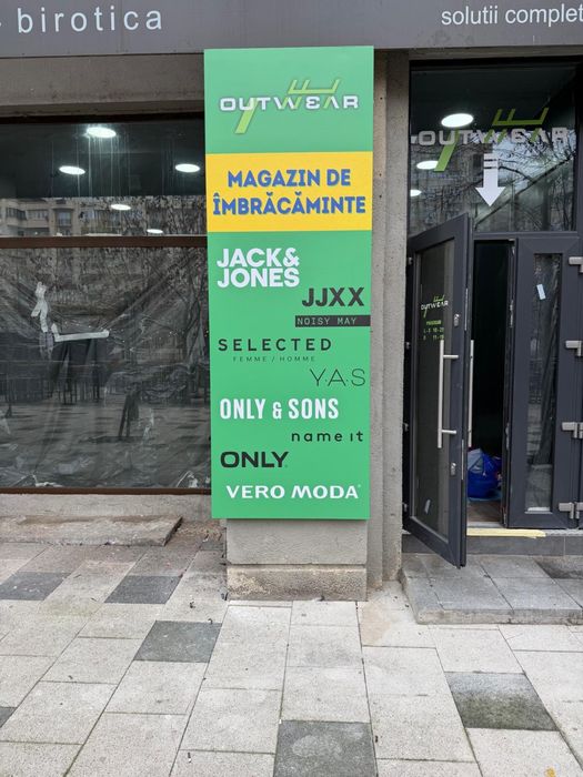 Autocolante Colantari Benere Bannere Stikere Sablare Flayere Carti Viz