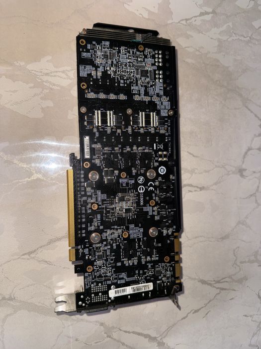 Срочно продам Gigabyte GeForce GTX 770 2GB GDDR5 Windforce 3X.