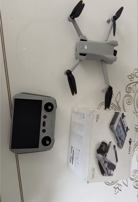 Дрон DJI mini 3