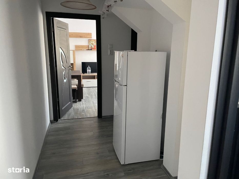 Vest(Cosminele),apart 3 cam de inchiriat