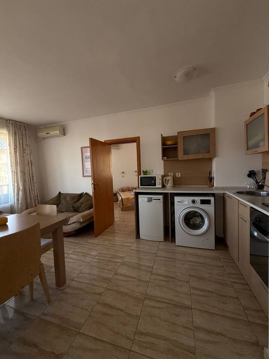 Продава се Тристаен апартамент в Свети Влас - 90 кв.м за 1400 €/кв.м - Снимка #2