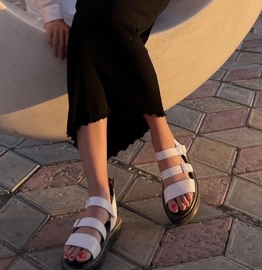 Сандалии на платформе