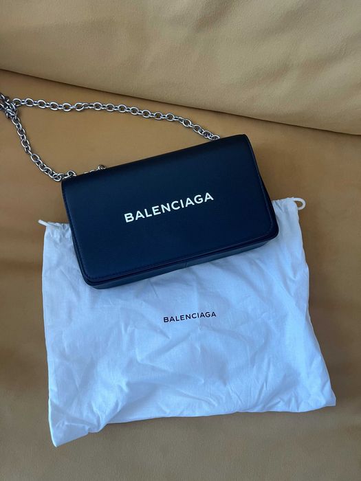 Оригинална ежедневна чанта на Balenciaga от естествена кожа с лого на бранд