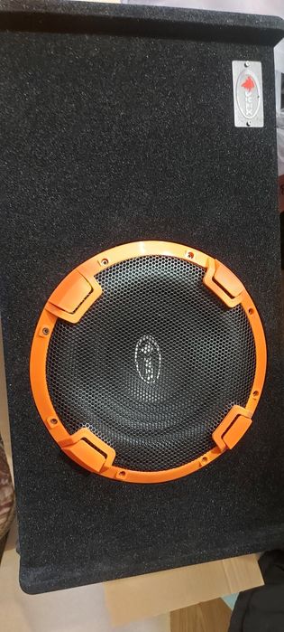 Сабвуфер активный