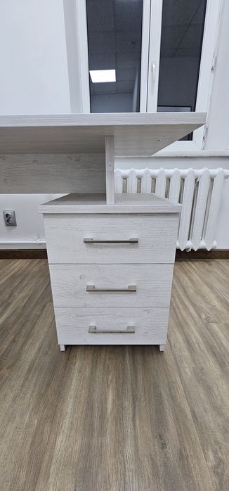 Продается Стол письменный