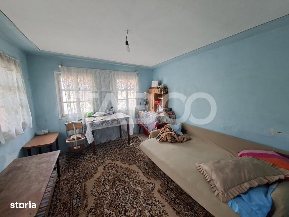 Casa individuala de vanzare in Poplaca -acces auto si strada asfaltata